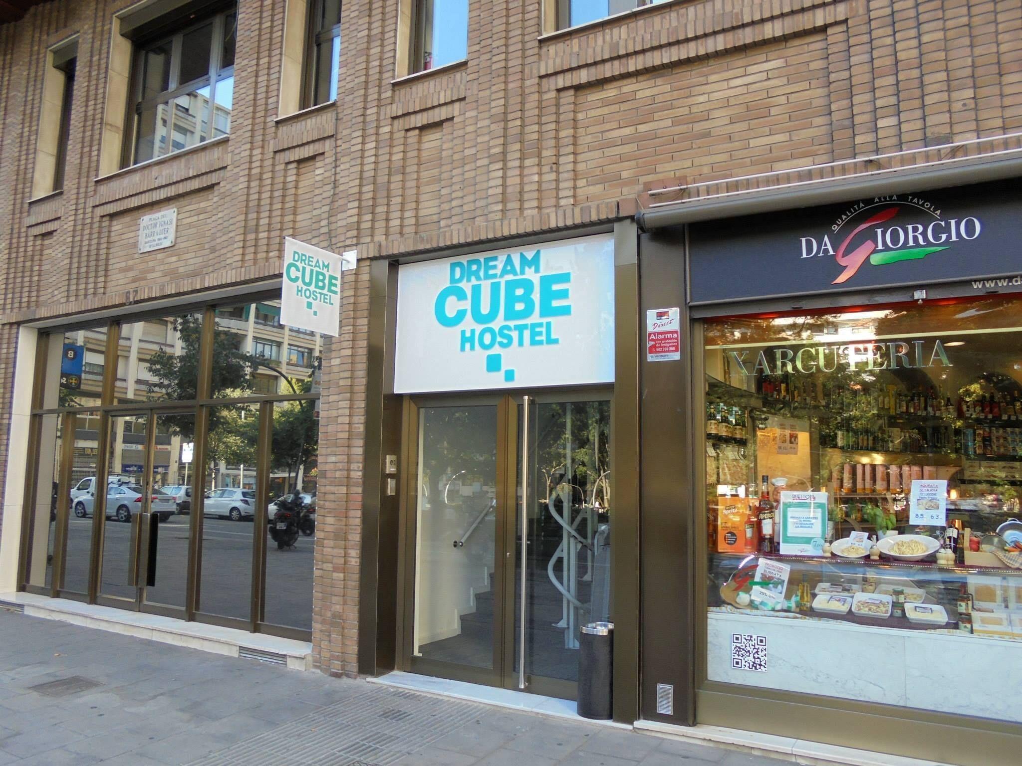 Dream Cube Hostel — Foto 2
